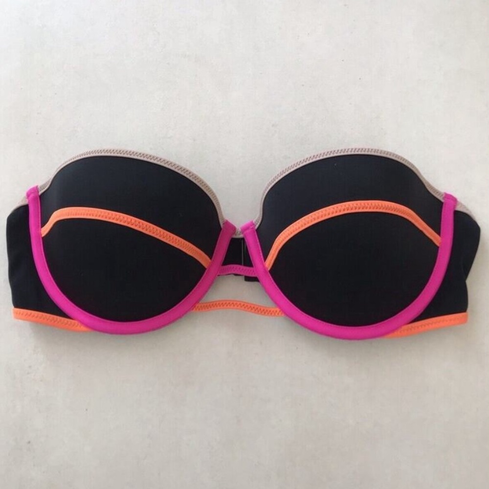 Victoria’s Secret strapless bikini top